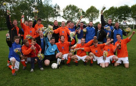Gassel 1 - Heerewaarden 1 / seizoen '04-'05 / foto 29