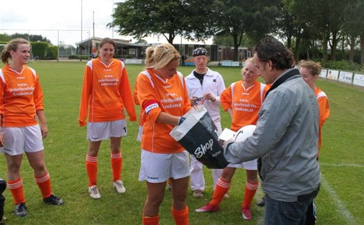 Afscheid trainer dameselftal Geert Linders / 15 mei 2011 / foto 3