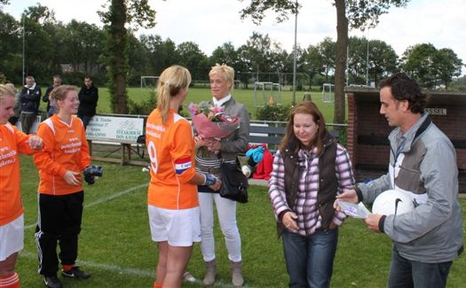 Afscheid trainer dameselftal Geert Linders / 15 mei 2011 / foto 7