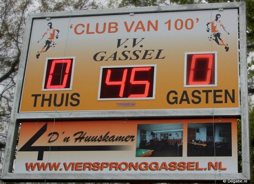 Het nieuwe scorebord van VV Gassel