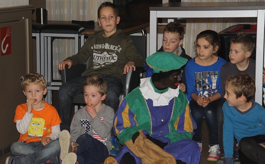 Sinterklaas bij jeugd VV Gassel / 27 november 2013 / foto 3