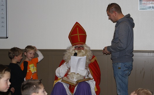Sinterklaas bij jeugd VV Gassel / 27 november 2013 / foto 9