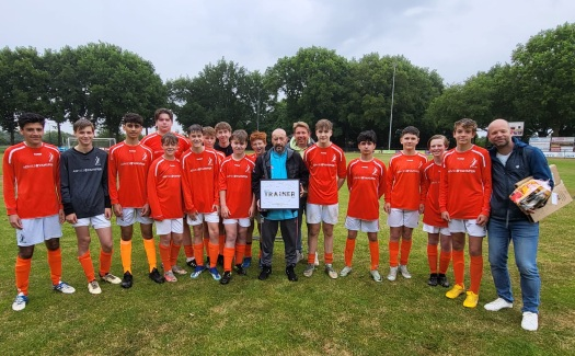 JO15-1, JO11-1 en JO8-1 sluiten competitie af met thuisoverwinning