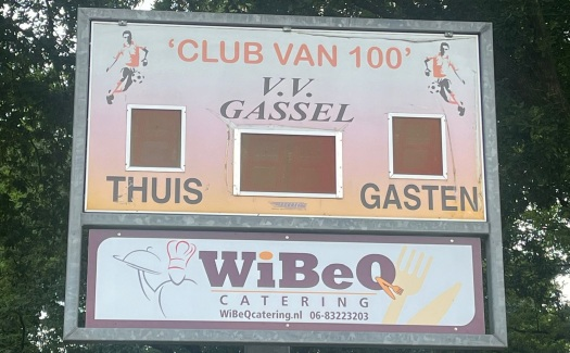 VV Gassel heeft nieuwe sponsor vastgelegd voor op het scorebord